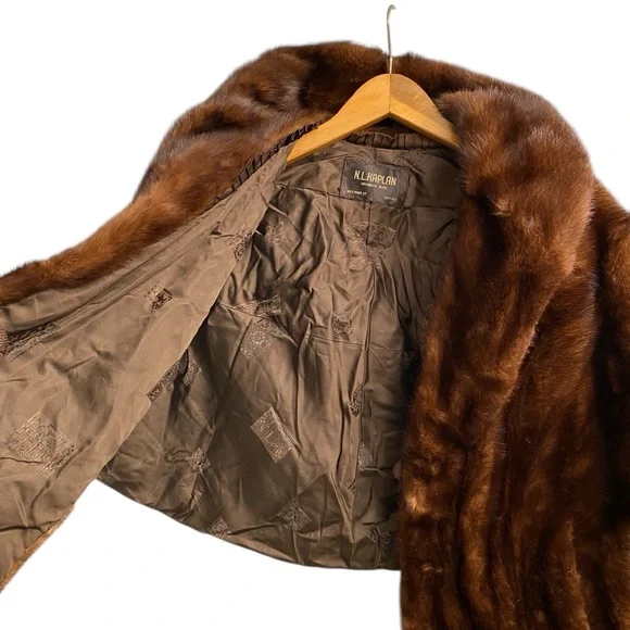 Vintage 50’s / 60’s N.L. Kaplan Brown Real Fur Shawl - Picture 2 of 13